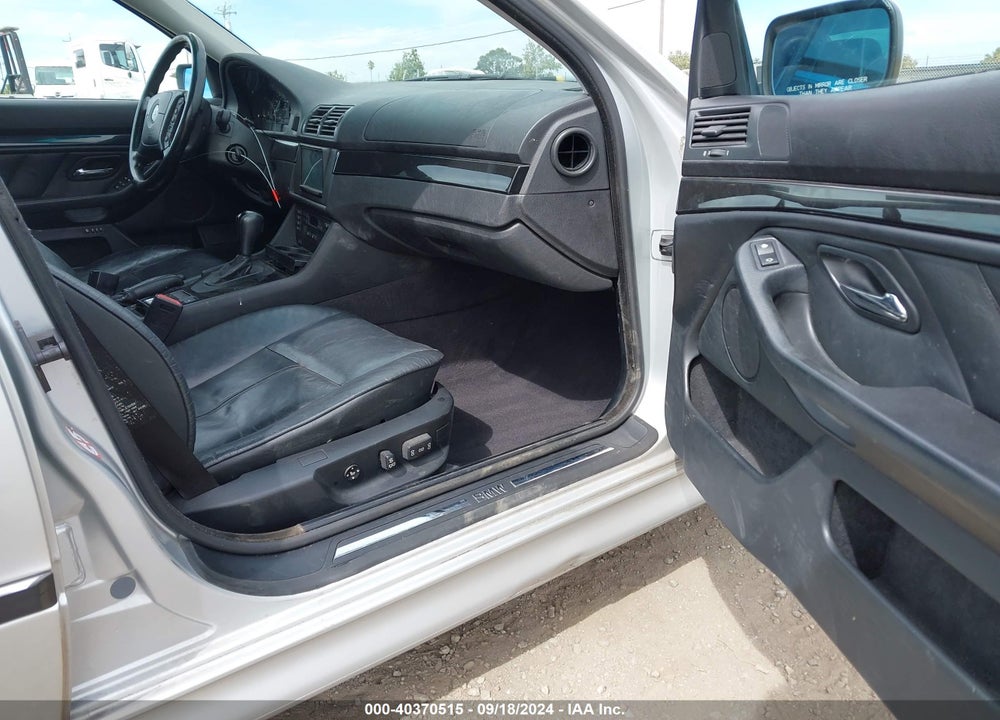 2000 BMW 528IA VIN: WBADM6349YGU14062