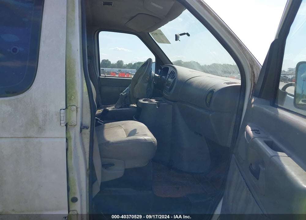 2000 FORD E-150 XL/XLT VIN: 1FMRE11W7YHB47054