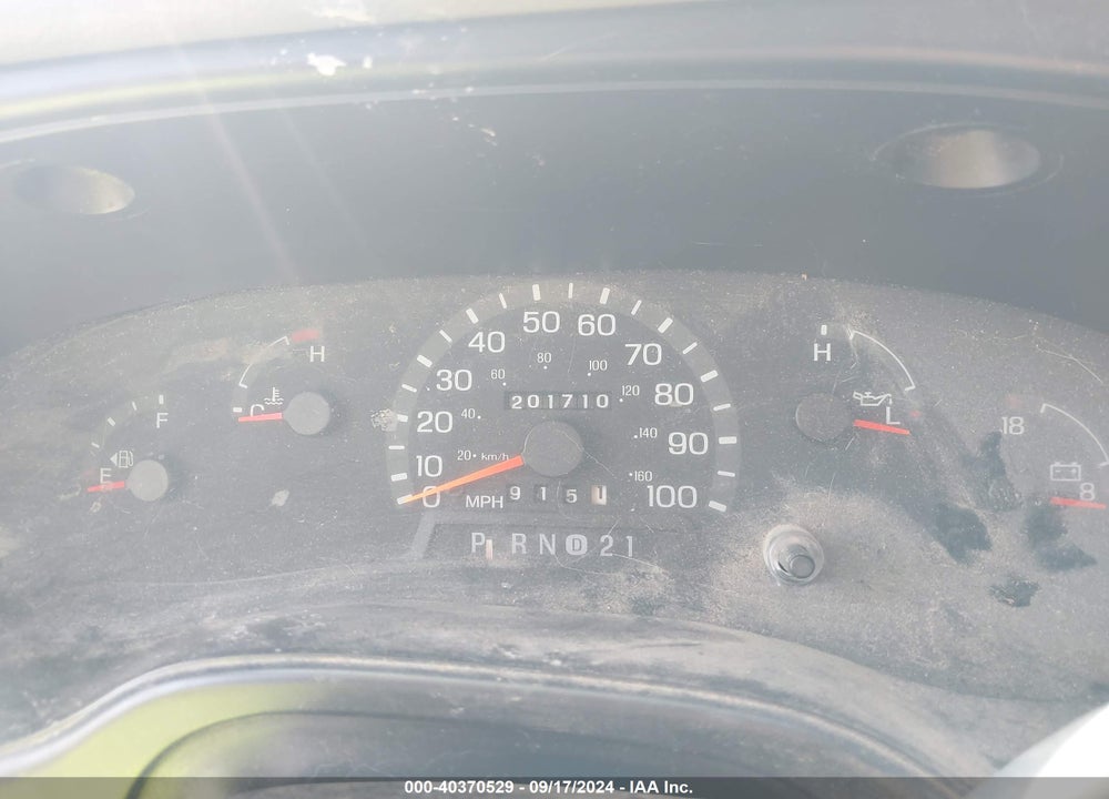 2000 FORD E-150 XL/XLT VIN: 1FMRE11W7YHB47054