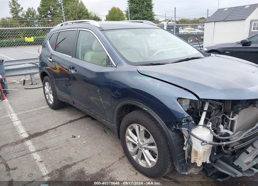 2014 NISSAN ROGUE SV VIN: 5N1AT2MV0EC828046