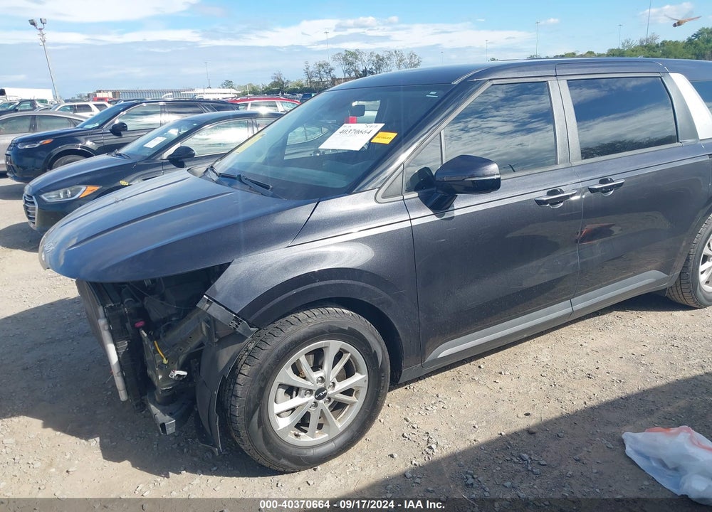 2022 KIA CARNIVAL MPV LX SEAT PACKAGE VIN: KNDNB4H30N6157828