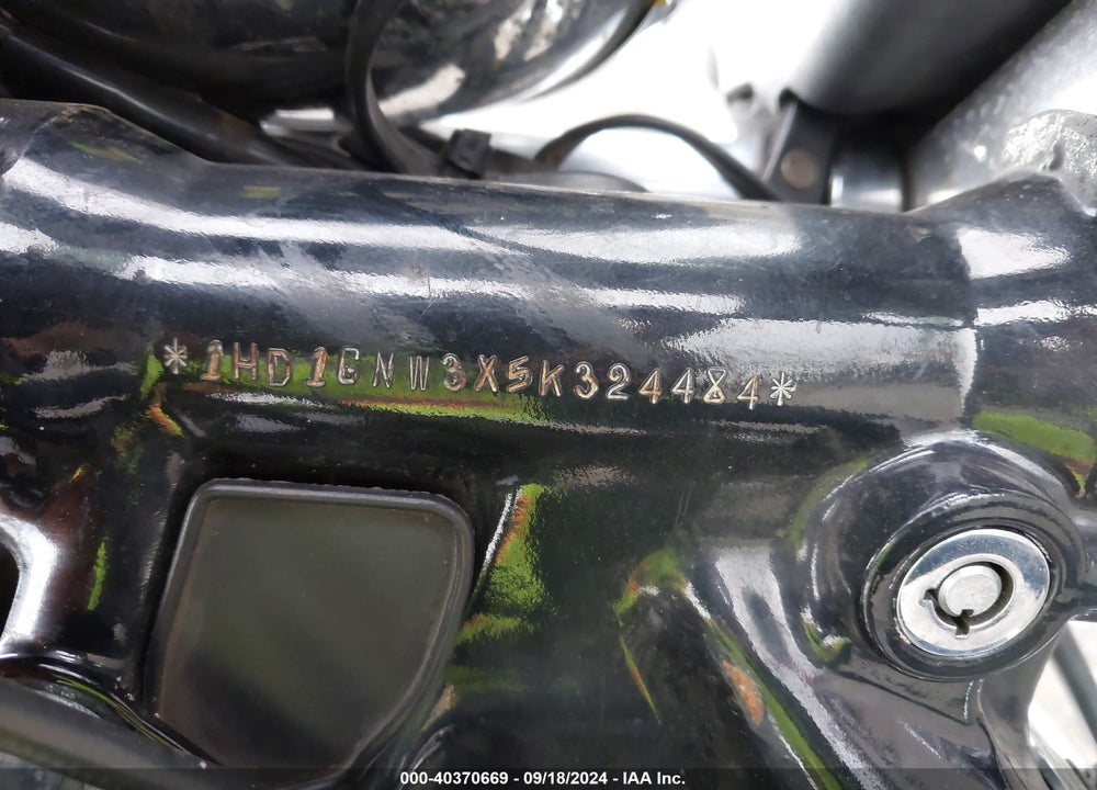 2005 HARLEY-DAVIDSON FXDLI VIN: 1HD1GNW3X5K324484