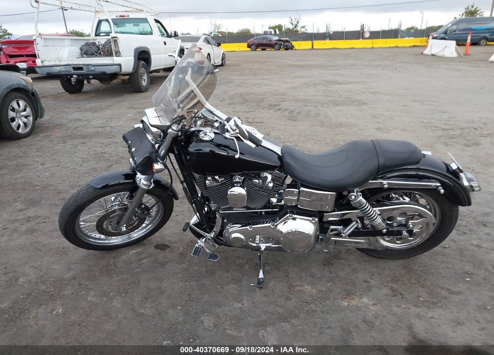 2005 HARLEY-DAVIDSON FXDLI VIN: 1HD1GNW3X5K324484