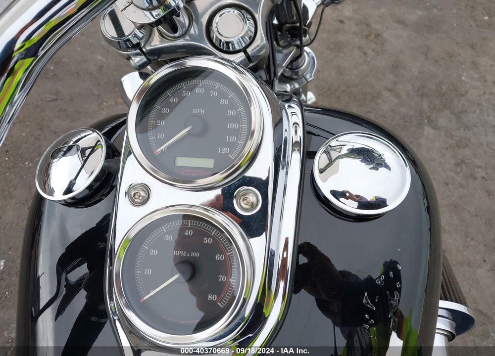 2005 HARLEY-DAVIDSON FXDLI VIN: 1HD1GNW3X5K324484