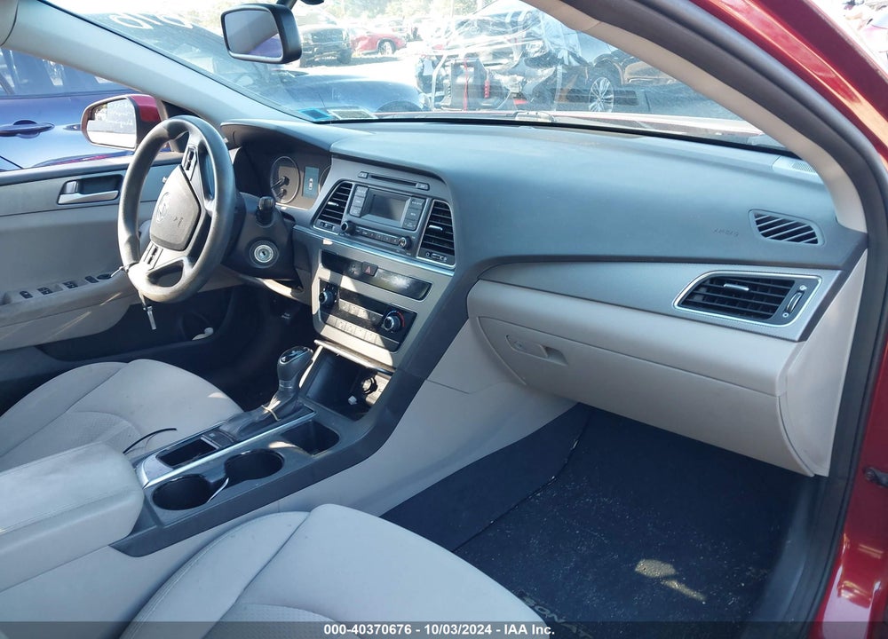 2015 HYUNDAI SONATA SE VIN: 5NPE24AFXFH090702
