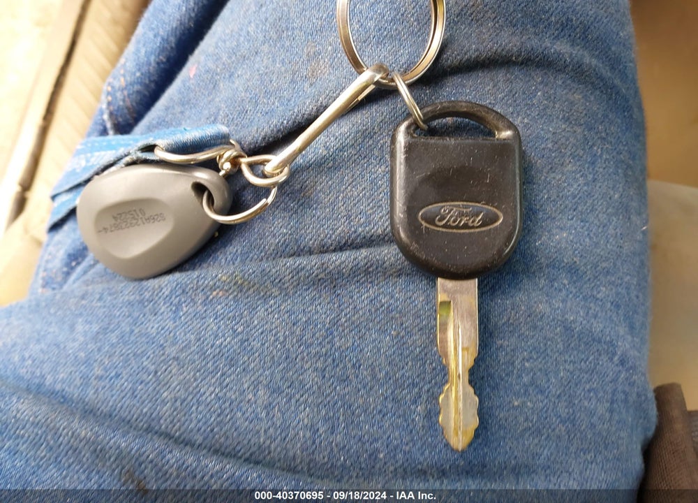 2007 FORD ESCAPE VIN: 1FMYU93Z77KB27845