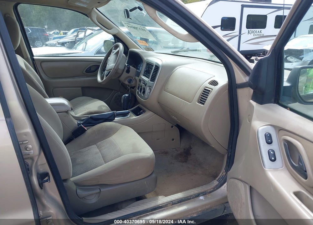 2007 FORD ESCAPE VIN: 1FMYU93Z77KB27845