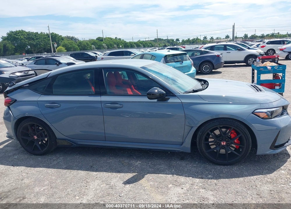 2024 HONDA CIVIC TYPE R BASE (M6) VIN: JHMFL5G40RX001952