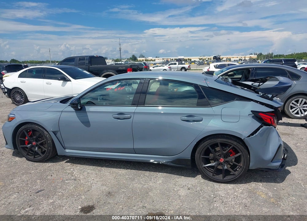 2024 HONDA CIVIC TYPE R BASE (M6) VIN: JHMFL5G40RX001952