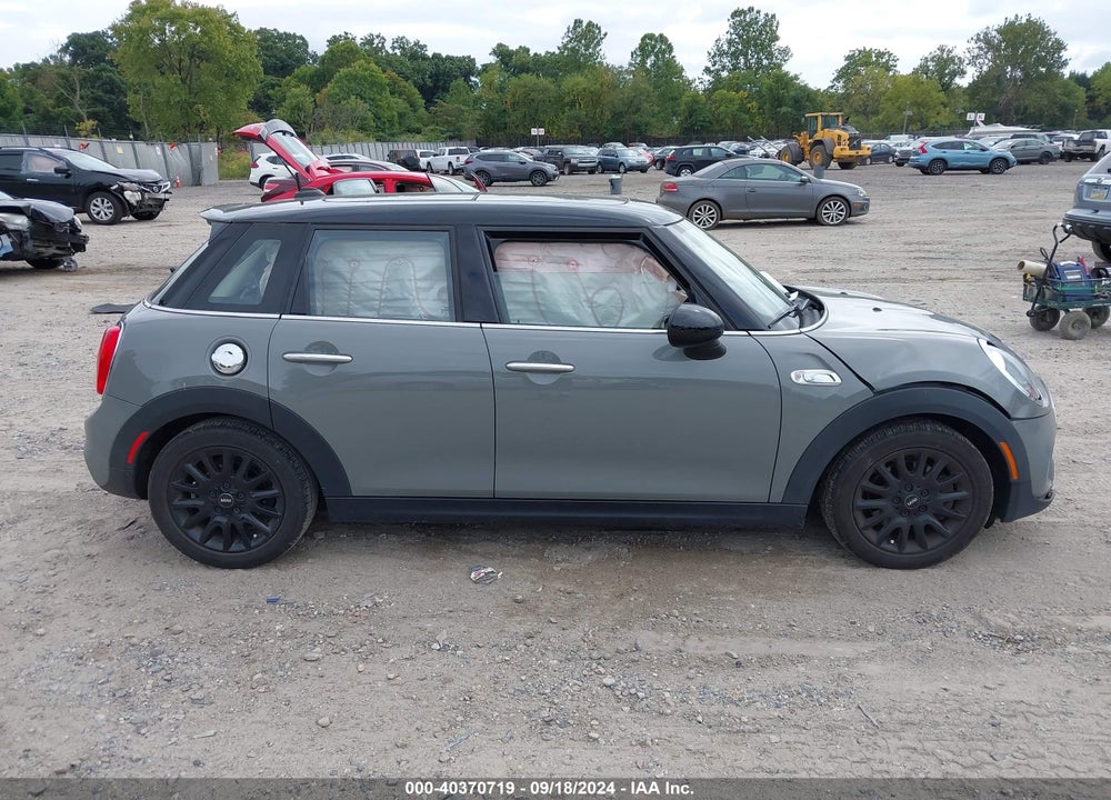 2018 MINI HARDTOP COOPER S VIN: WMWXU3C54J2F51016