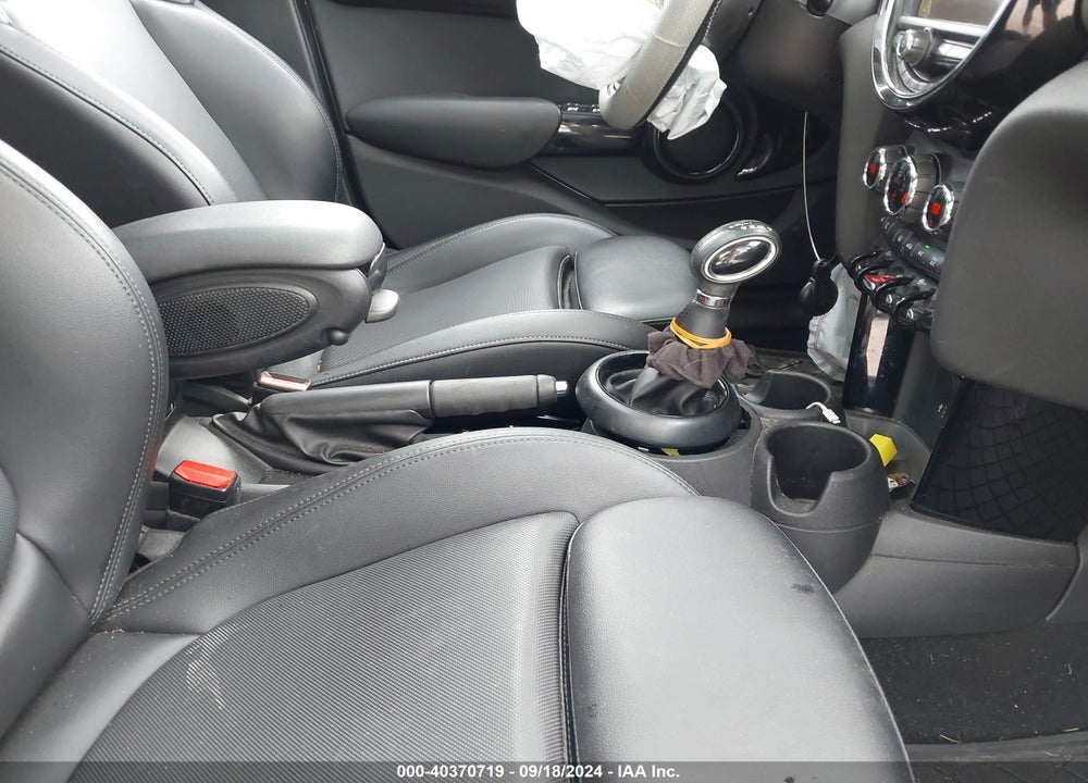 2018 MINI HARDTOP COOPER S VIN: WMWXU3C54J2F51016