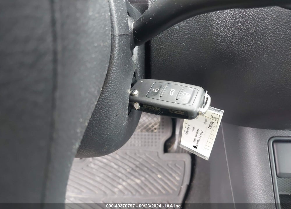 2013 VOLKSWAGEN TIGUAN SE VIN: WVGBV7AX4DW006171