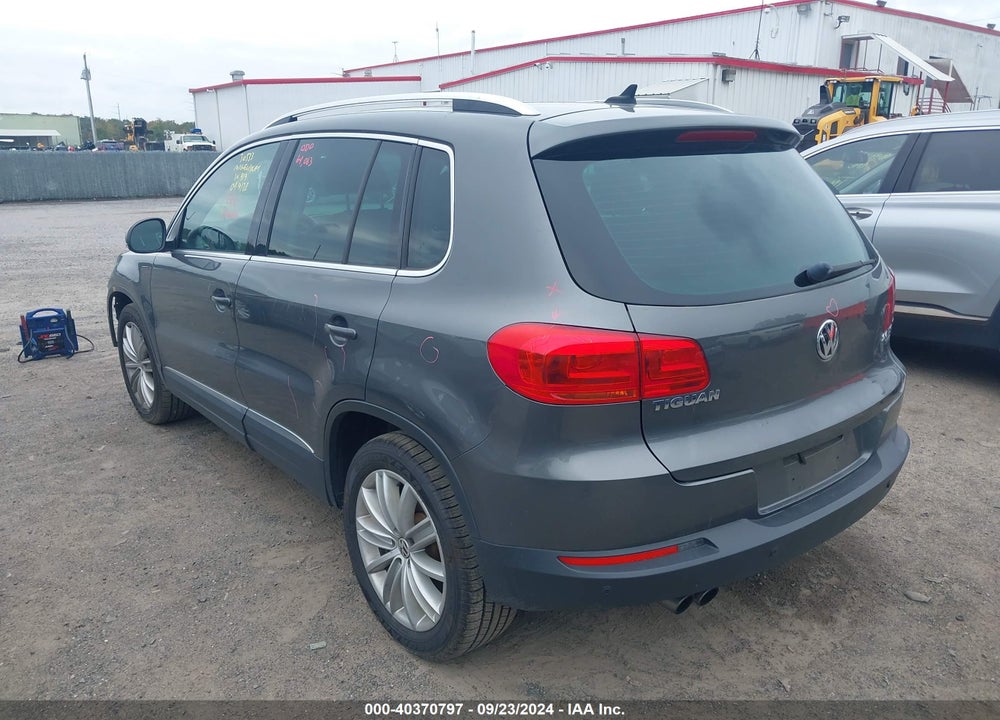 2013 VOLKSWAGEN TIGUAN SE VIN: WVGBV7AX4DW006171