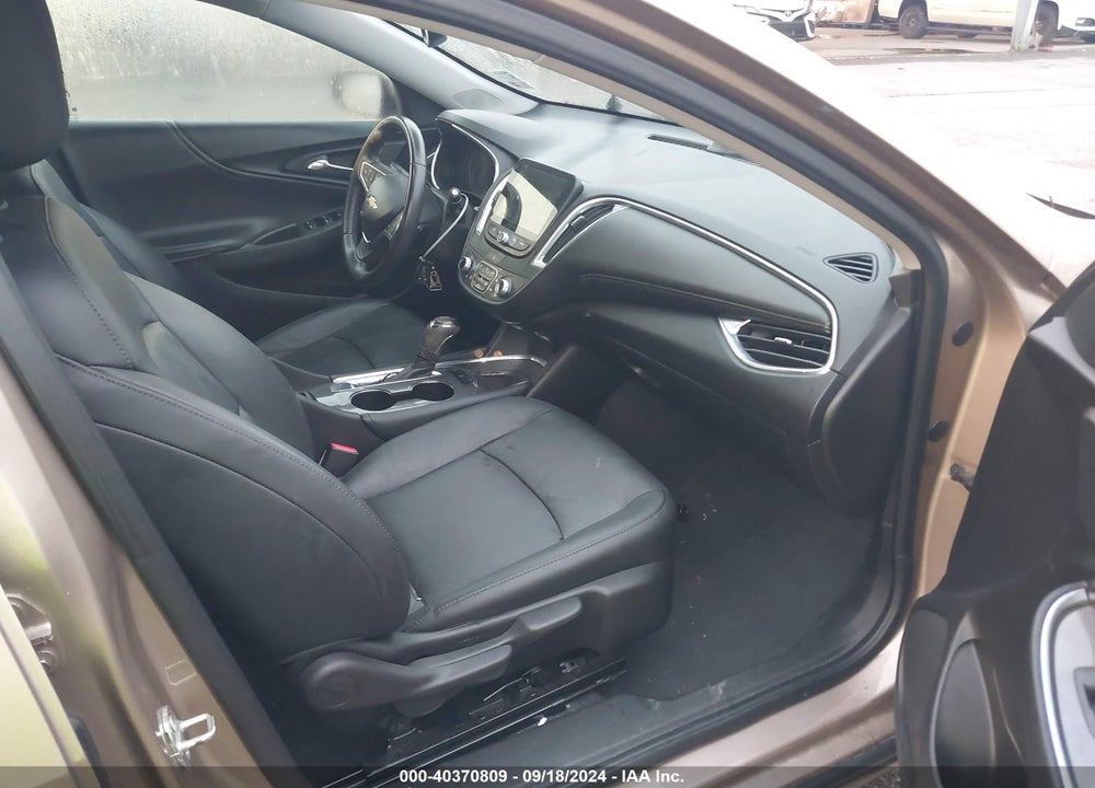 2019 CHEVROLET MALIBU LT VIN: 1G1ZD5ST8KF174617