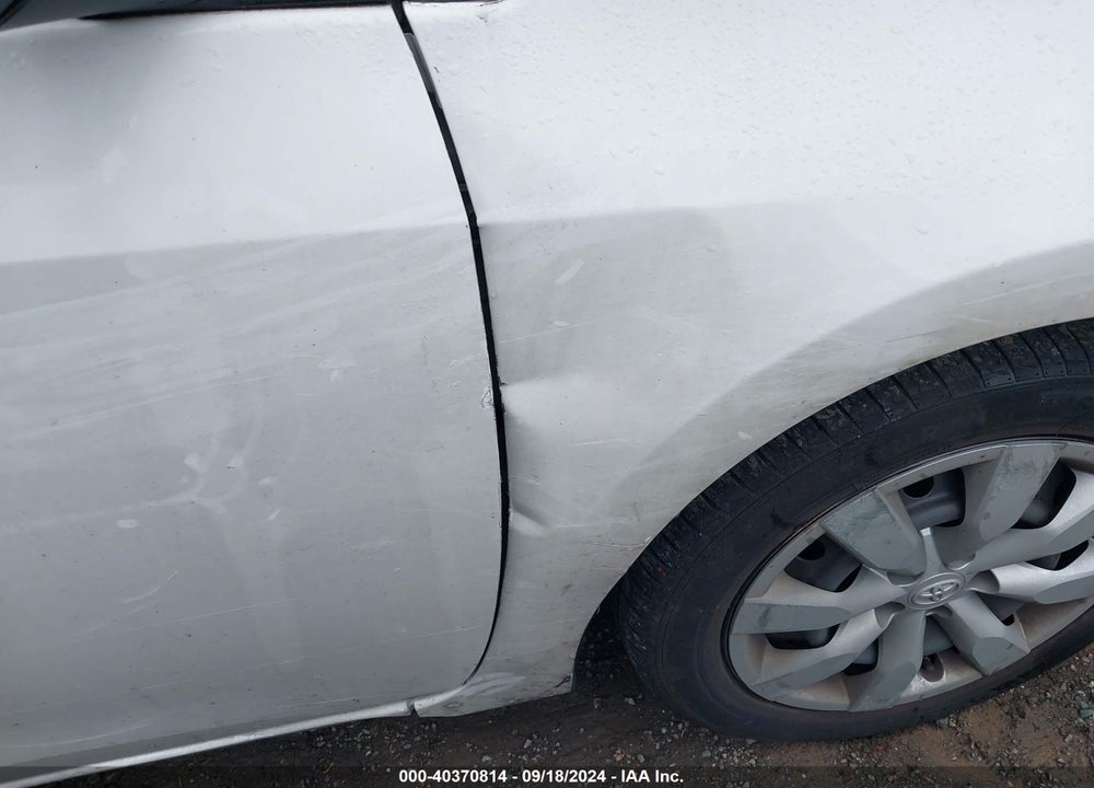 2014 TOYOTA COROLLA LE VIN: 2T1BURHE3EC179228