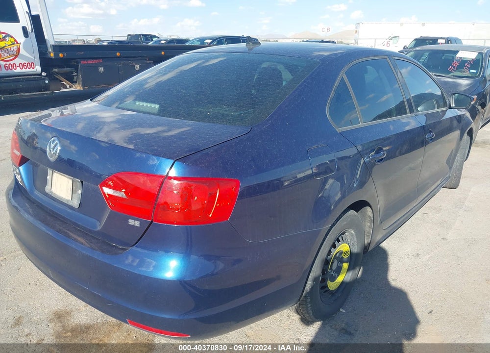 2014 VOLKSWAGEN JETTA 1.8T SE VIN: 3VWD17AJXEM262818