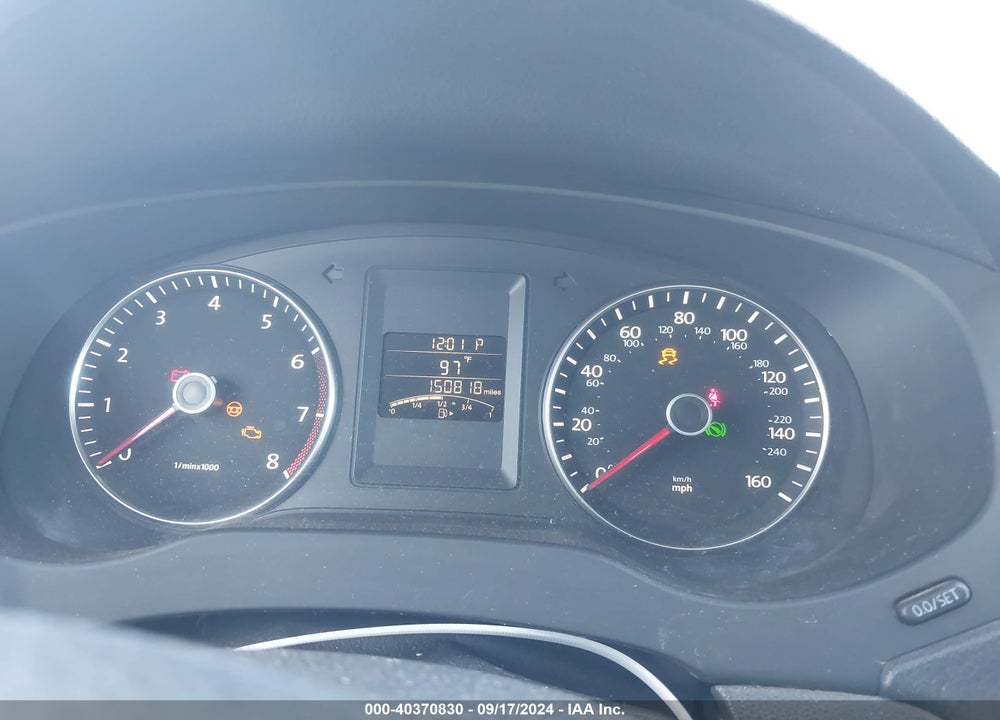 2014 VOLKSWAGEN JETTA 1.8T SE VIN: 3VWD17AJXEM262818