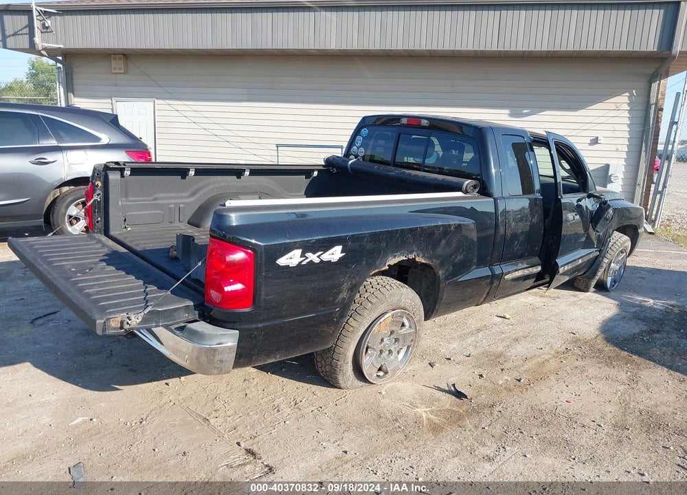 2005 DODGE DAKOTA SLT VIN: 1D7HW42N75S167300