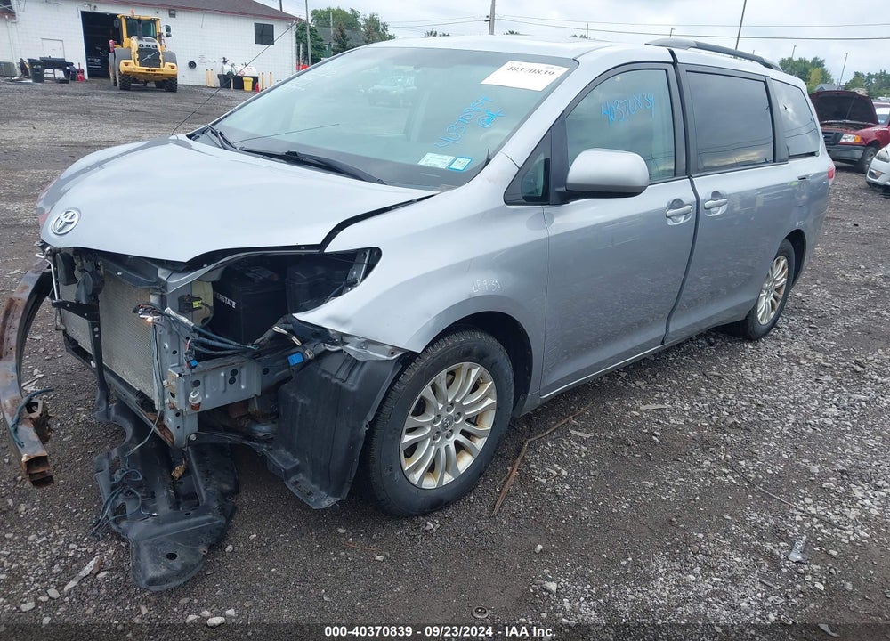 2012 TOYOTA SIENNA XLE V6 8 PASSENGER VIN: 5TDYK3DC0CS179676