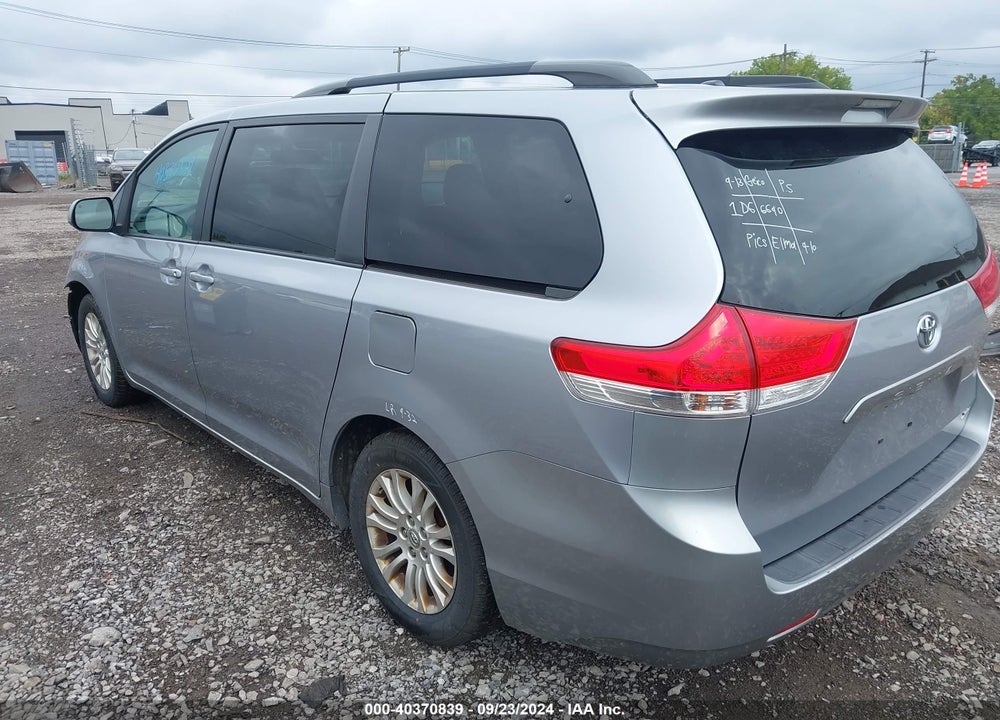 2012 TOYOTA SIENNA XLE V6 8 PASSENGER VIN: 5TDYK3DC0CS179676