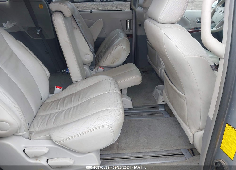 2012 TOYOTA SIENNA XLE V6 8 PASSENGER VIN: 5TDYK3DC0CS179676