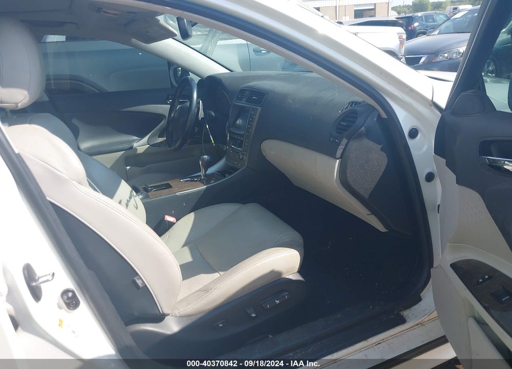 2010 LEXUS IS 250 VIN: JTHBF5C29A5116057