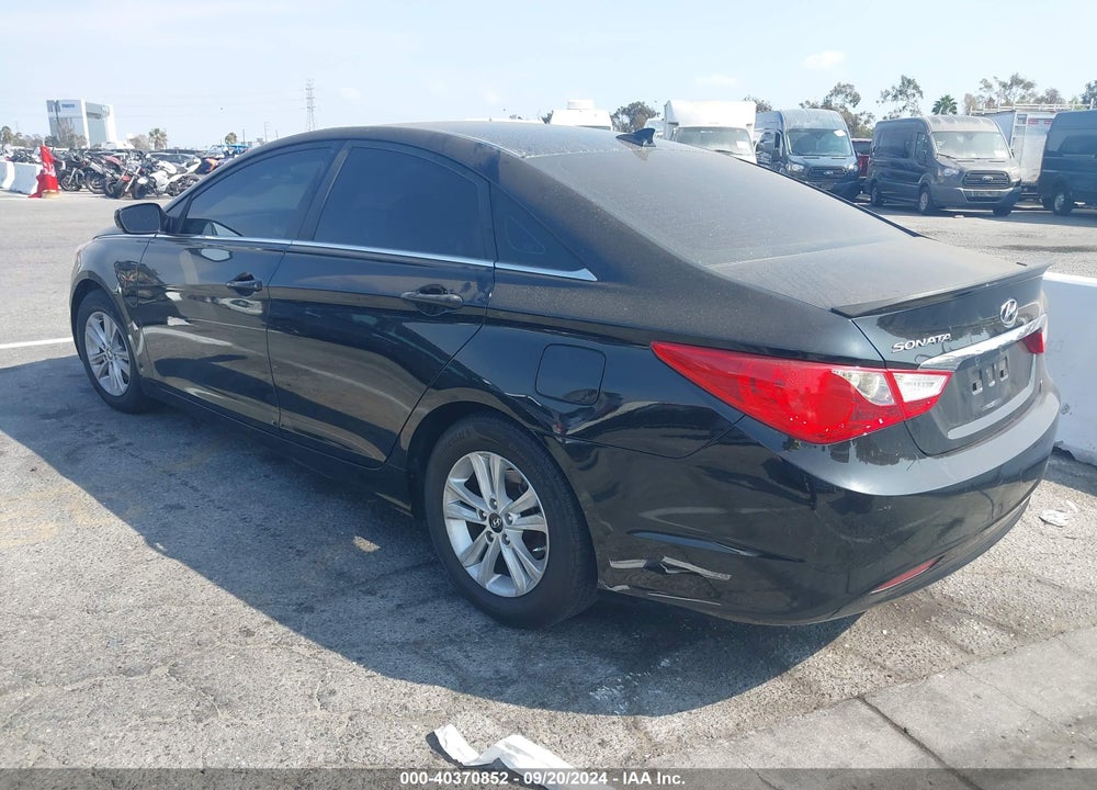 2013 HYUNDAI SONATA GLS VIN: 5NPEB4AC4DH737159