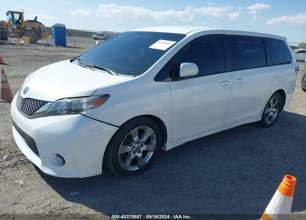 2011 TOYOTA SIENNA SE VIN: 5TDXK3DC3BS164647
