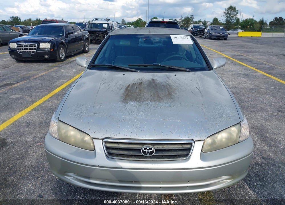 2001 TOYOTA CAMRY LE VIN: 4T1BG22K01U034556