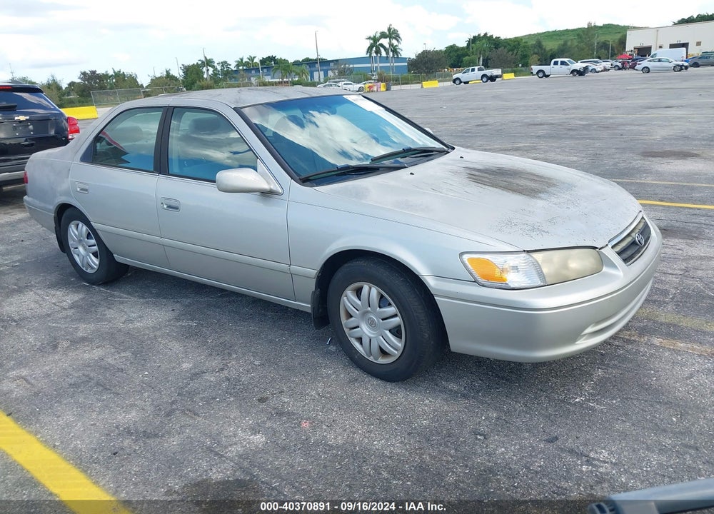 2001 TOYOTA CAMRY LE VIN: 4T1BG22K01U034556