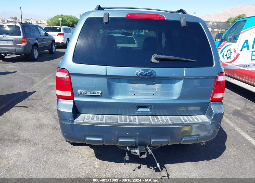 2010 FORD ESCAPE XLS VIN: 1FMCU0C72AKD34901