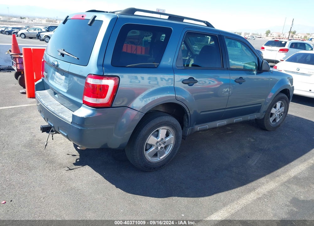 2010 FORD ESCAPE XLS VIN: 1FMCU0C72AKD34901