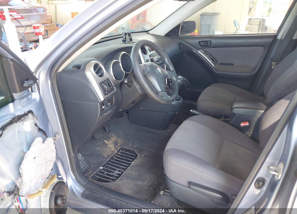 2005 TOYOTA MATRIX VIN: 2T1KR32E65C490613