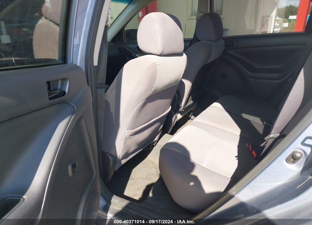 2005 TOYOTA MATRIX VIN: 2T1KR32E65C490613