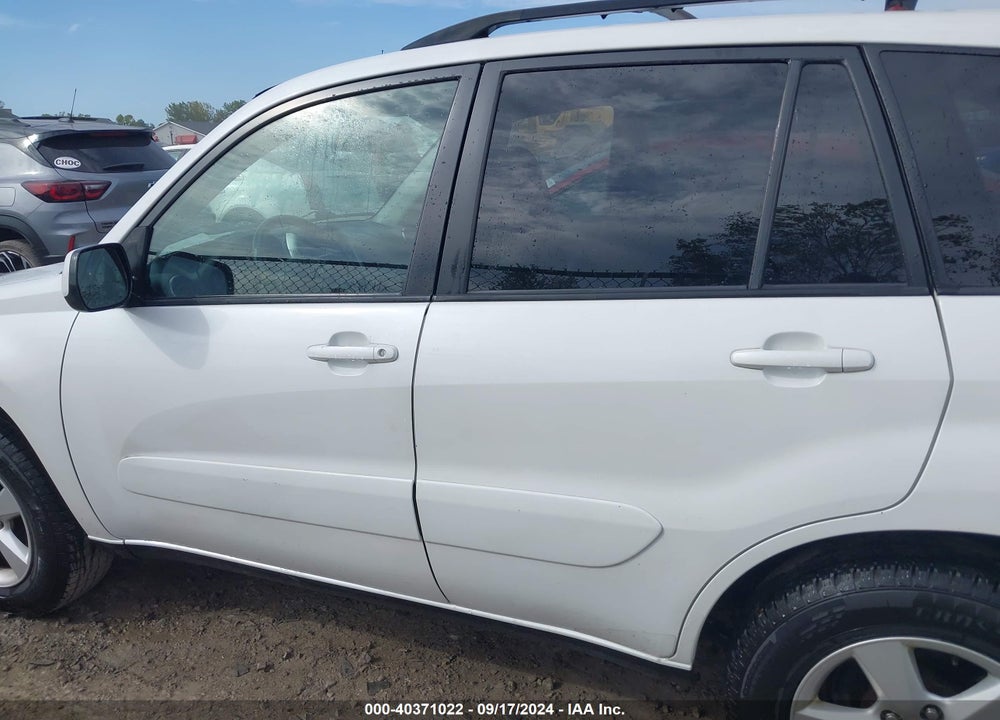 2004 TOYOTA RAV4 VIN: JTEGD20V040045435