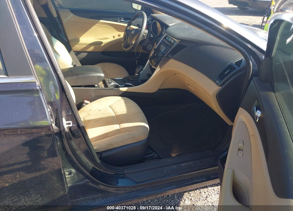 2013 HYUNDAI SONATA GLS VIN: 5NPEB4AC8DH517426