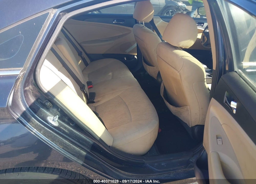 2013 HYUNDAI SONATA GLS VIN: 5NPEB4AC8DH517426