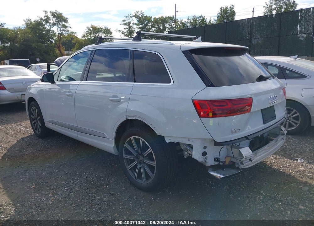 2017 AUDI Q7 3.0T PREMIUM VIN: WA1LAAF76HD027402