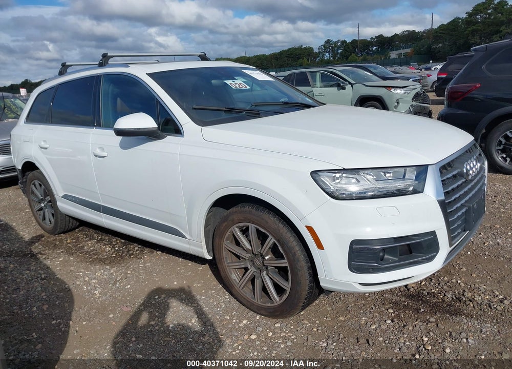 2017 AUDI Q7 3.0T PREMIUM VIN: WA1LAAF76HD027402