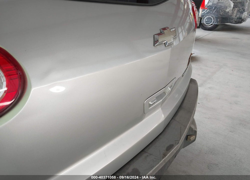 2011 CHEVROLET TRAVERSE 1LT VIN: 1GNKRGED4BJ164150