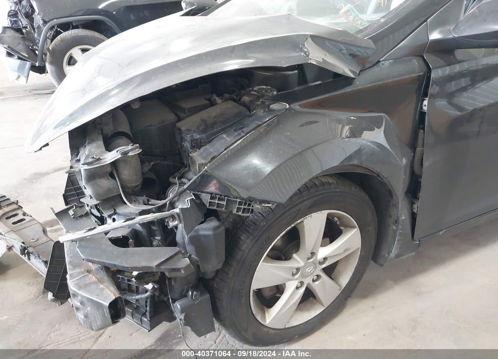 2013 HYUNDAI ELANTRA GLS VIN: 5NPDH4AE0DH434777
