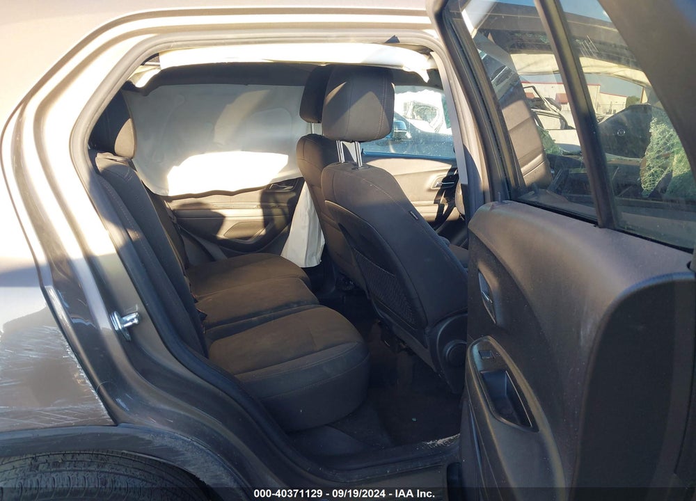 2021 CHEVROLET TRAX FWD LS VIN: KL7CJKSB3MB306623
