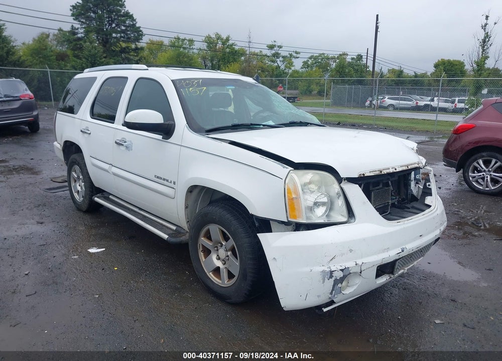 2007 GMC YUKON DENALI VIN: 1GKFK63897J245591