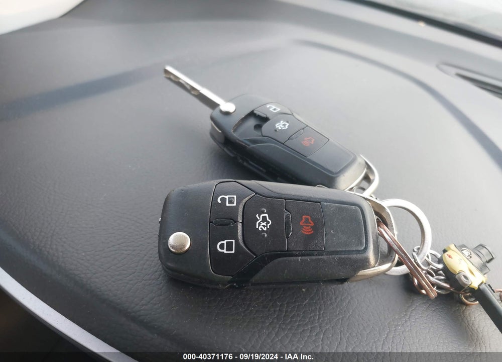 2013 FORD FUSION SE VIN: 3FA6P0H7XDR213184