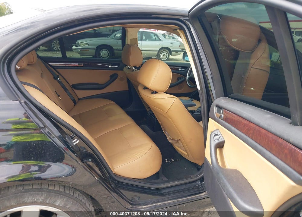 2005 BMW 325I VIN: WBAET37465NJ90479