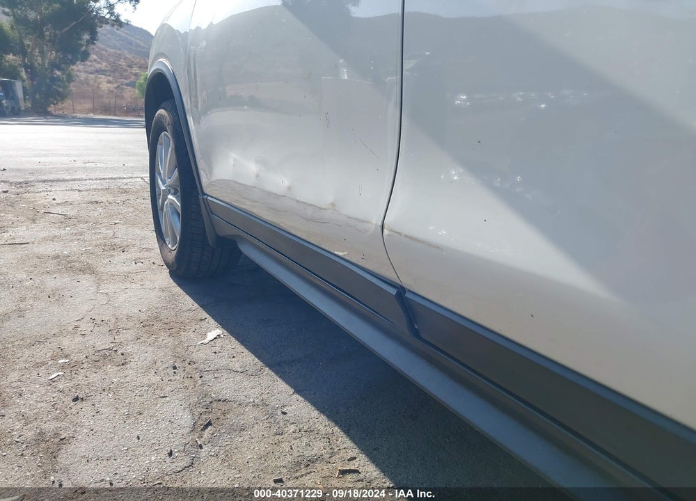 2019 NISSAN ROGUE SV VIN: JN8AT2MT0KW264948