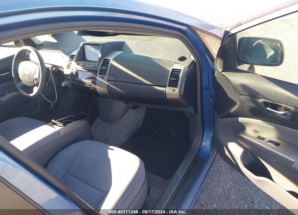 2007 TOYOTA PRIUS TOURING VIN: JTDKB20U177646814