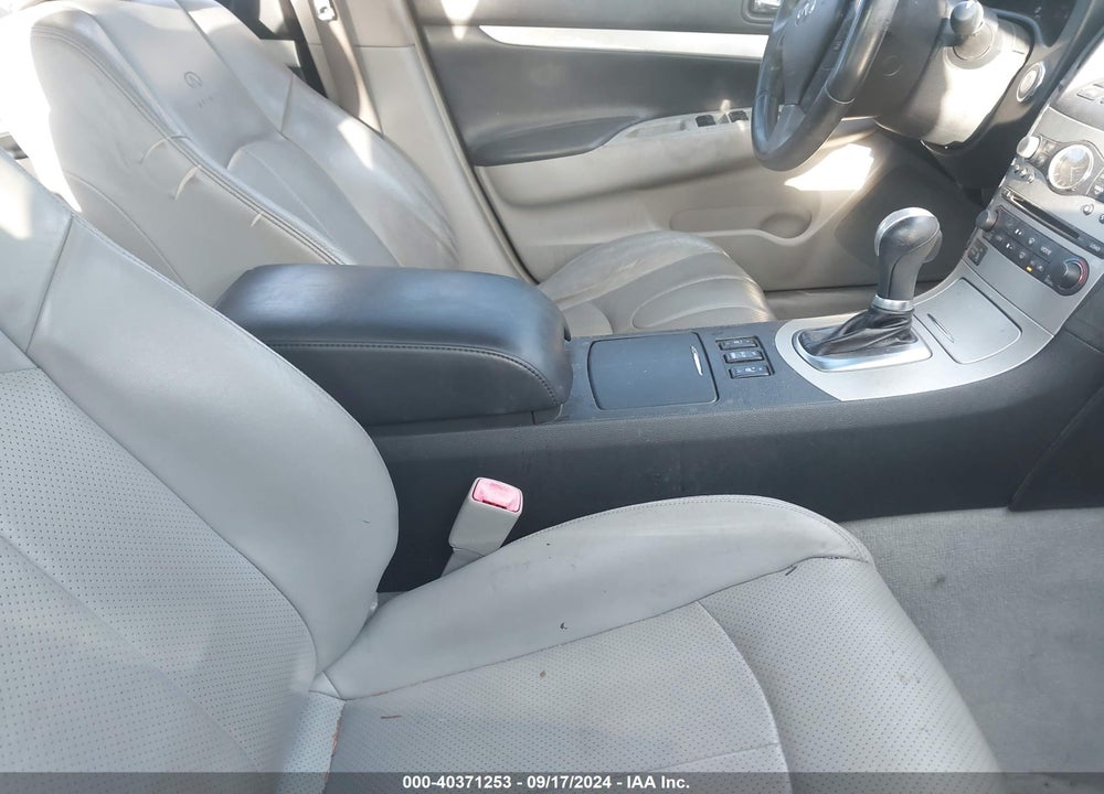 2007 INFINITI G35X VIN: JNKBV61F97M805531