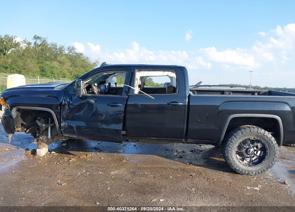 2018 GMC SIERRA 2500HD SLT VIN: 1GT12TEYXJF244073