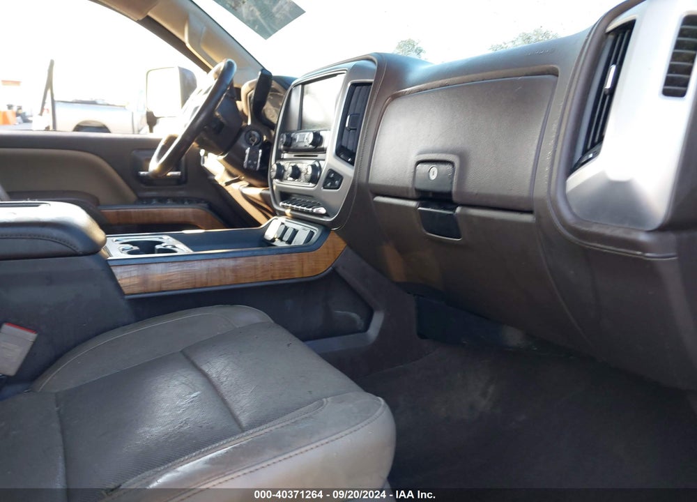 2018 GMC SIERRA 2500HD SLT VIN: 1GT12TEYXJF244073